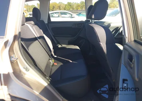 2015 Subaru Forester 2.5I Premium z USA, uszkodzony, nr VIN JF2SJADC1FH441406